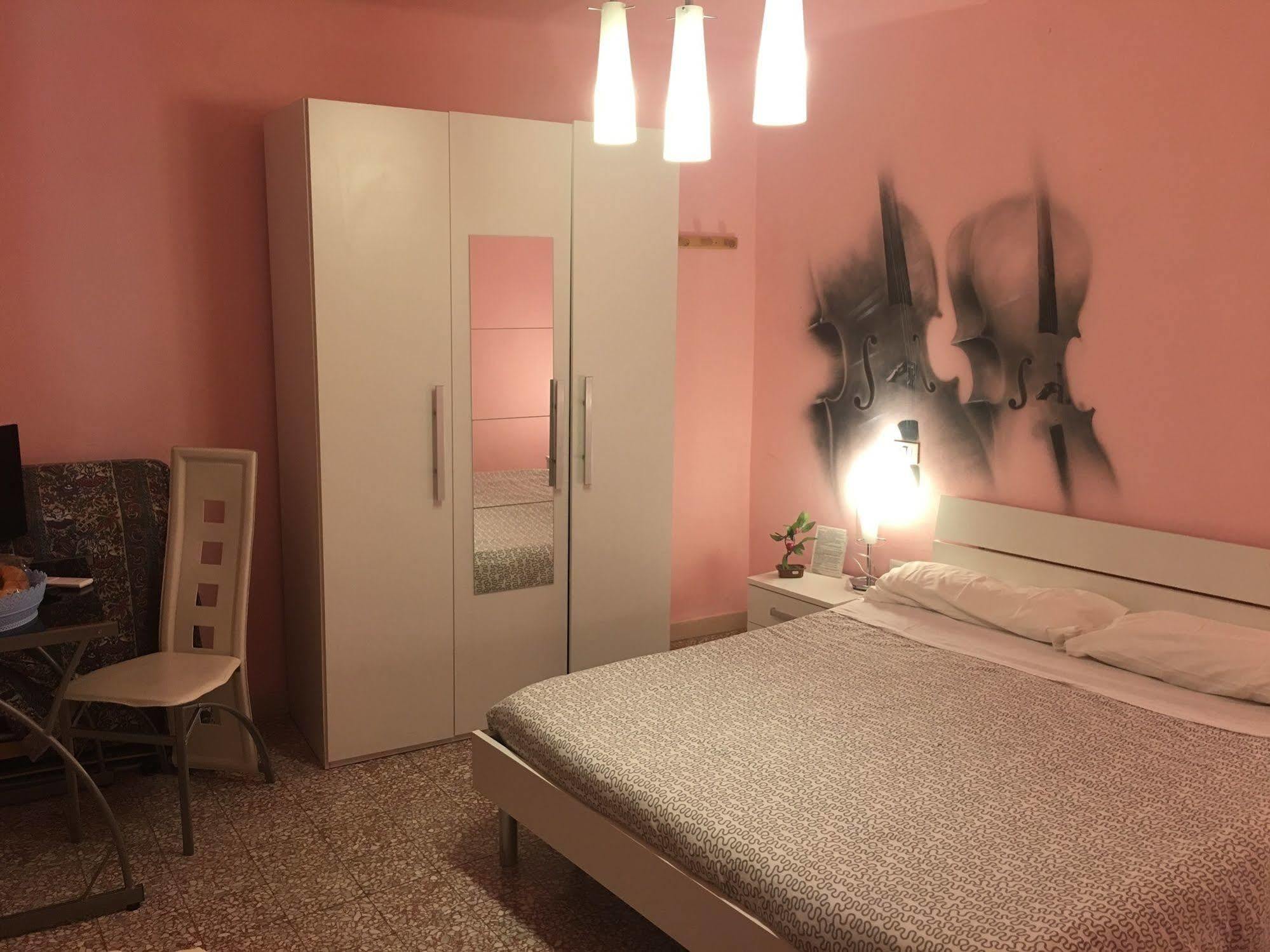 Bed & Breakfast Maison Dei Miracoli 2*