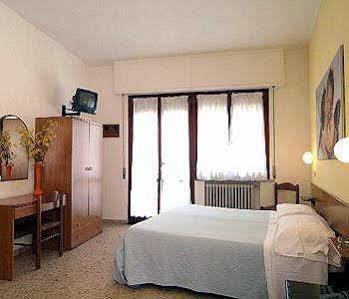 Cecile Hotel