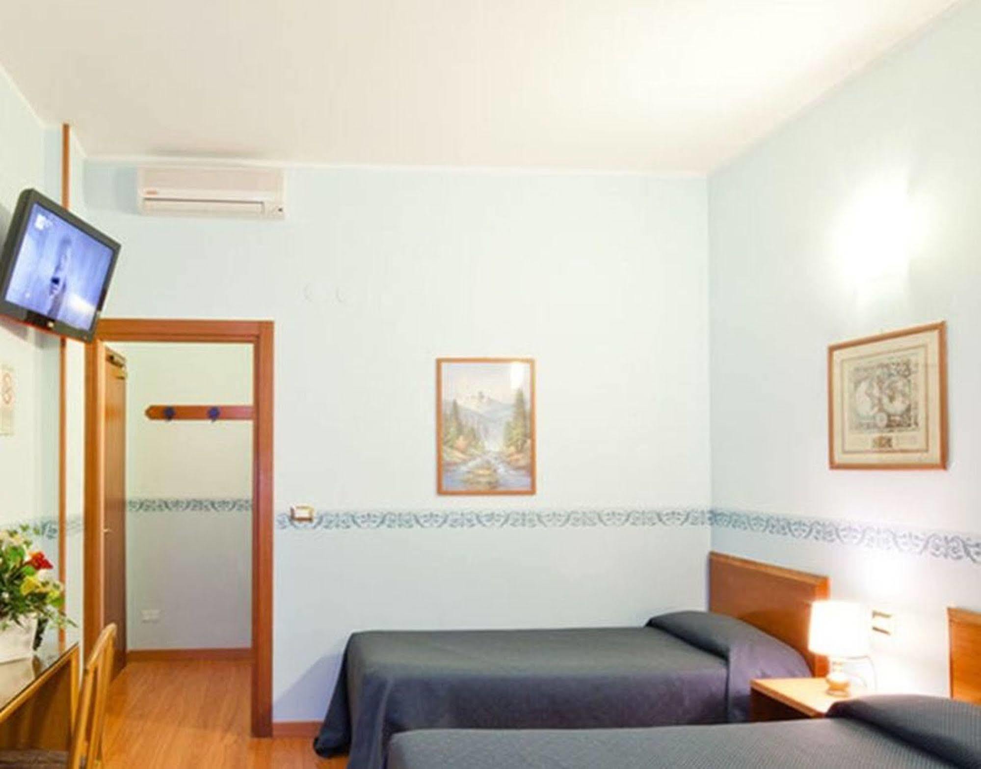 Terminus & Plaza Hotel 3*