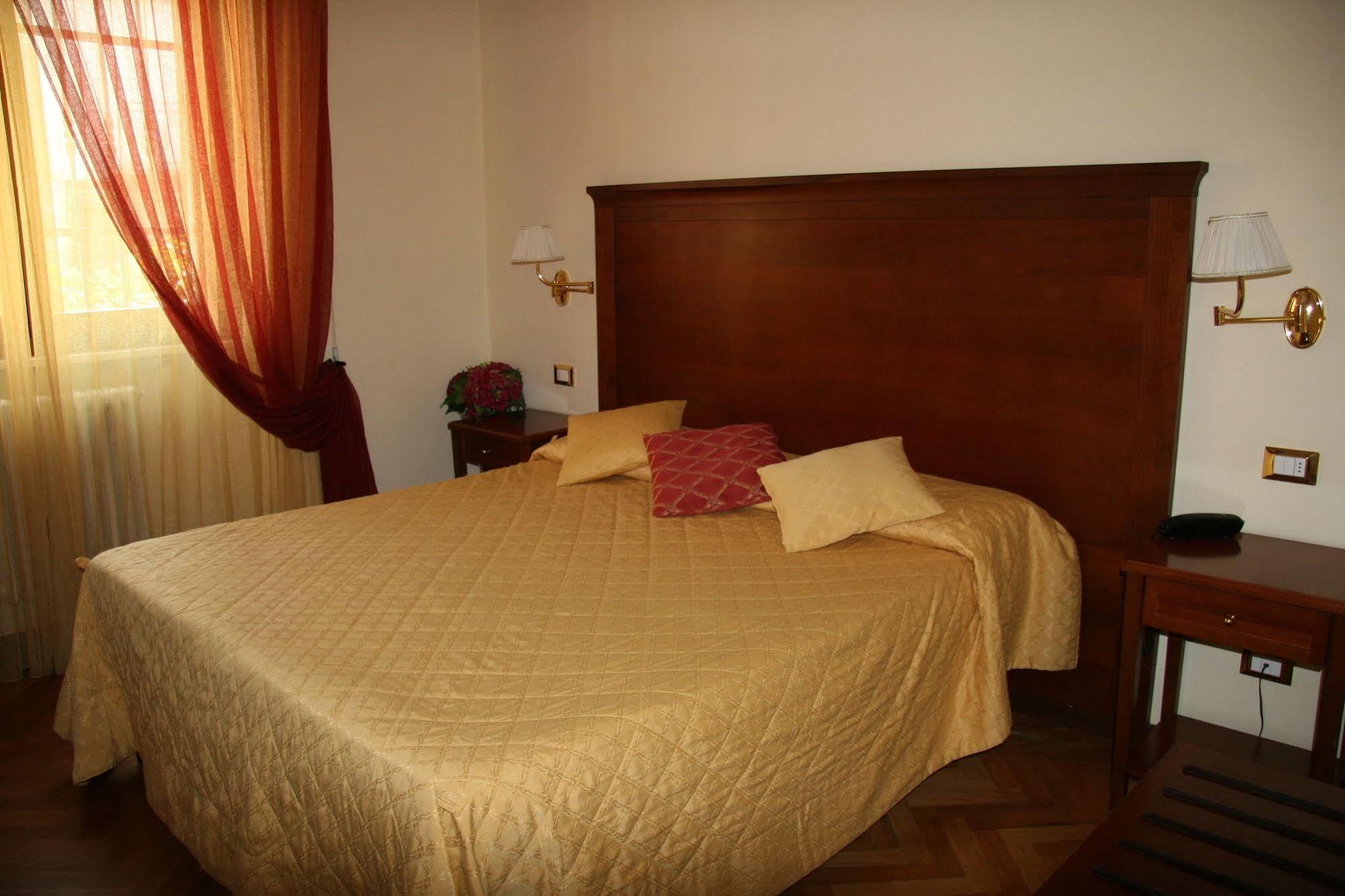 Alessandro Della Spina 3*