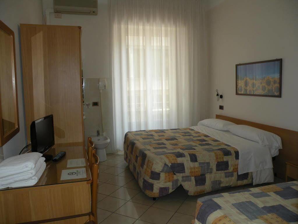 Milano Hotel 2*