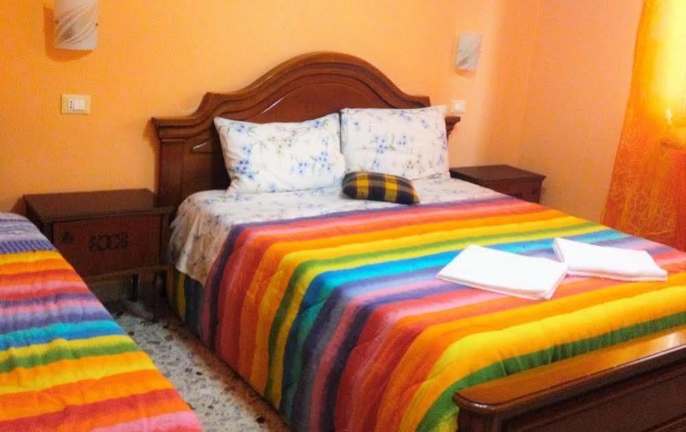 A Casa Doina Airport2 Bed & Breakfast Pisa