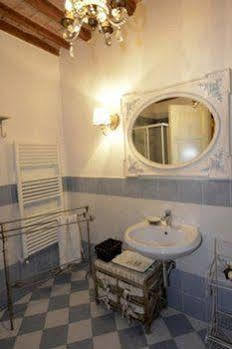 Le Streghe D'arimathea Guest house Pisa