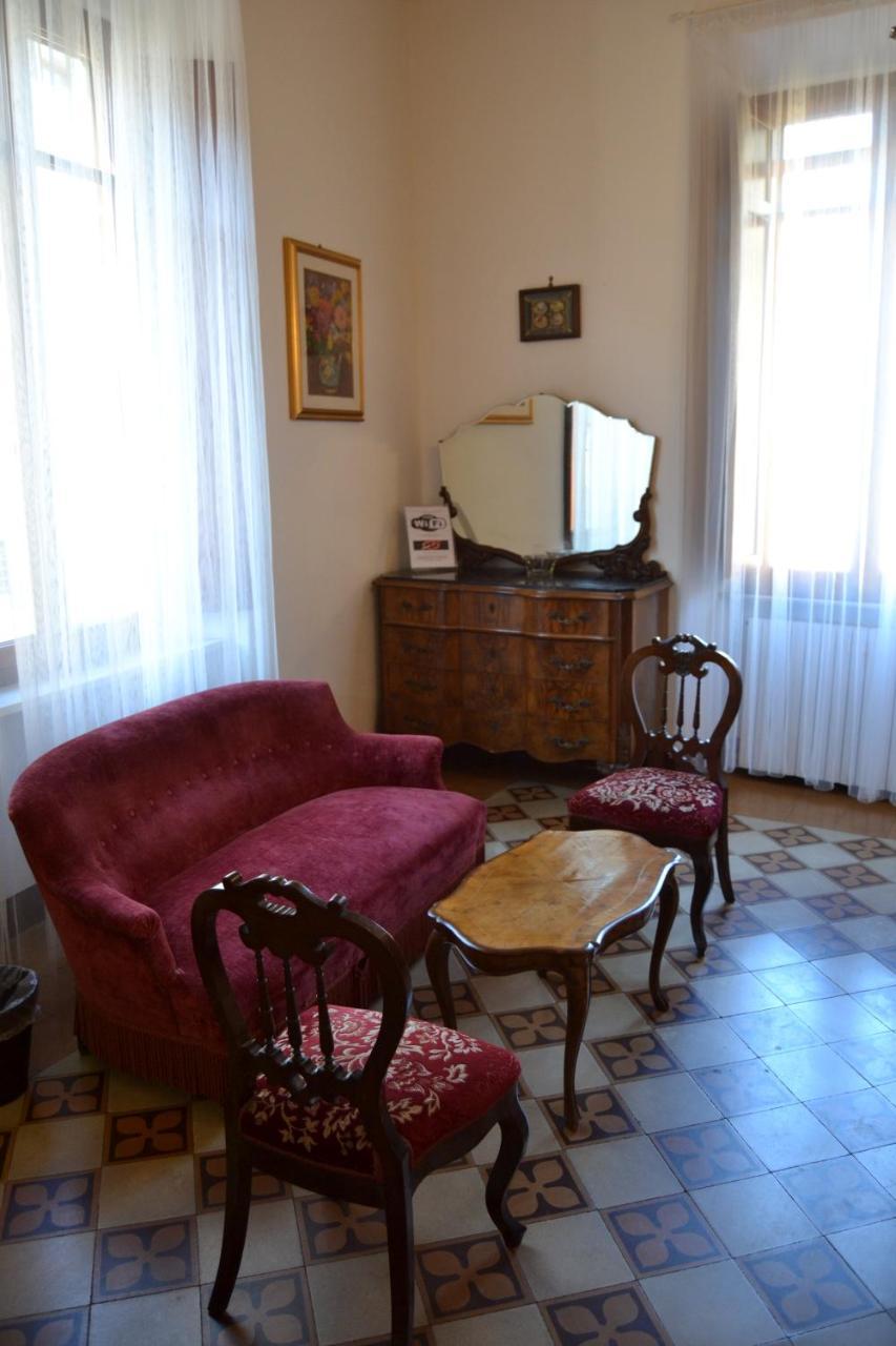 Time Out Guest house *