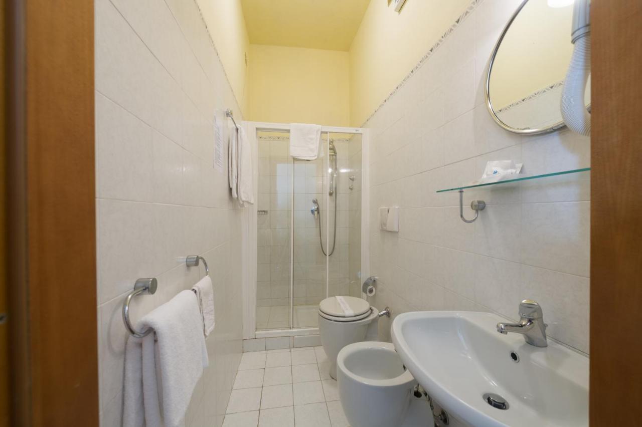 Moderno Hotel 2*