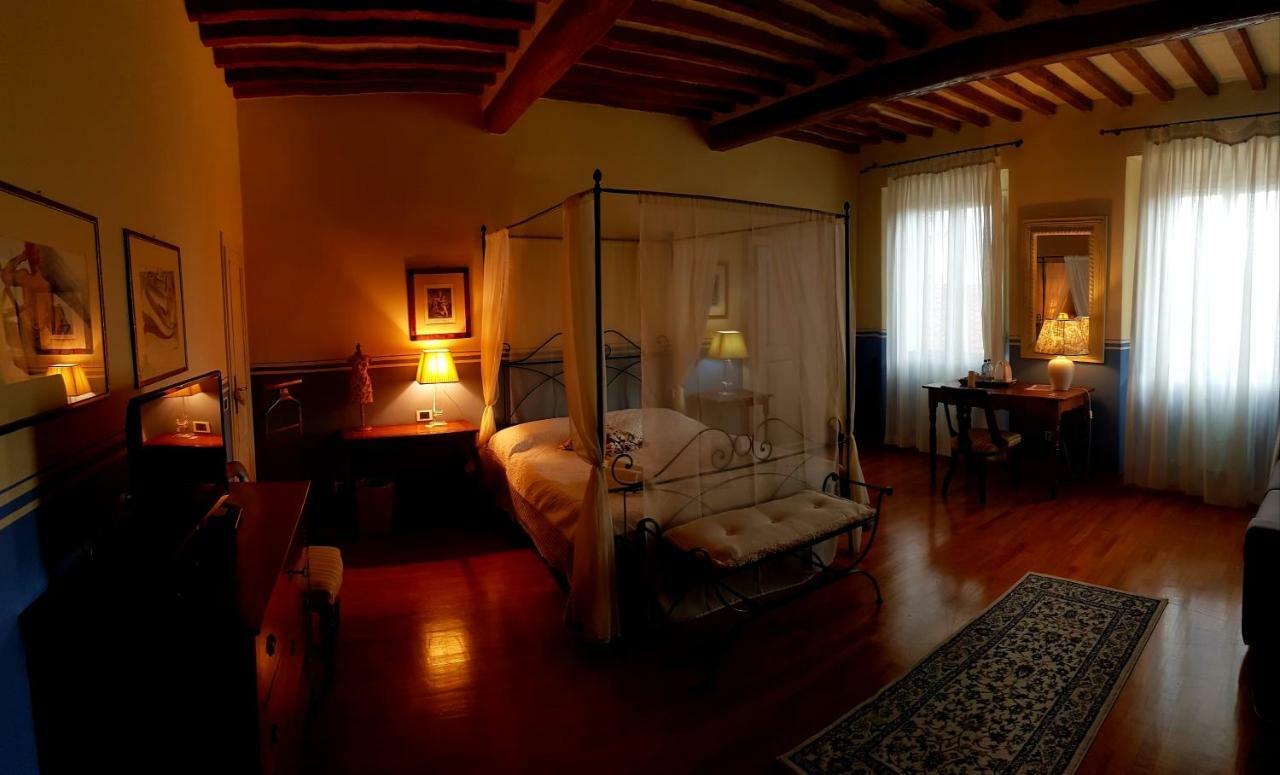 Bed & Breakfast Attico Sulla Torre 2*
