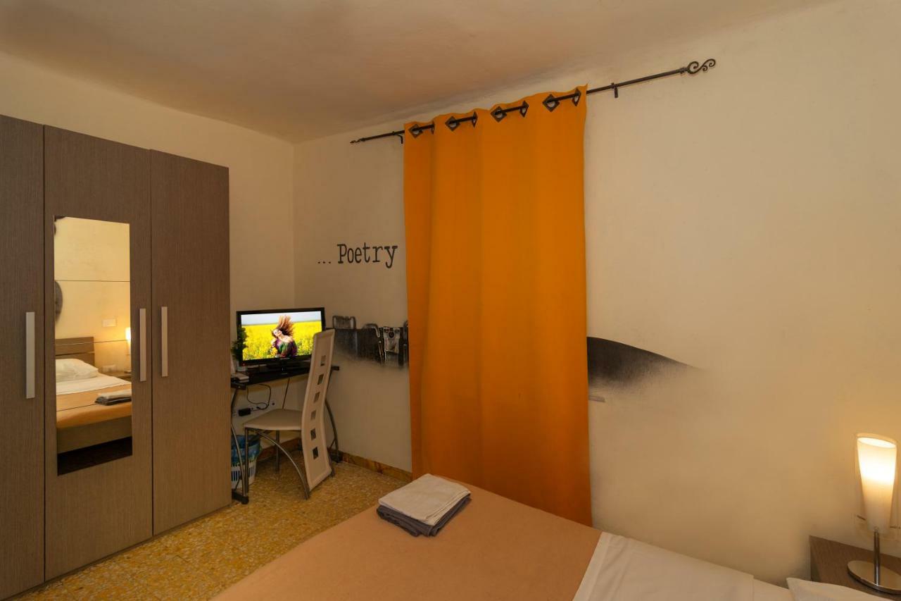 Bed & Breakfast Maison Dei Miracoli 2*