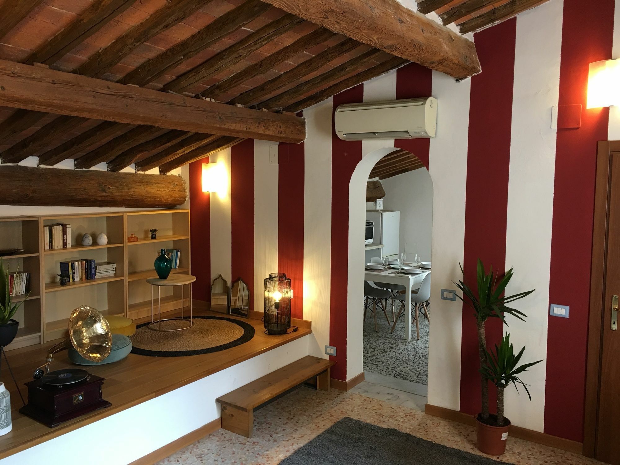 Aweshome Lungarno Bellavista Penthouse Apartment *