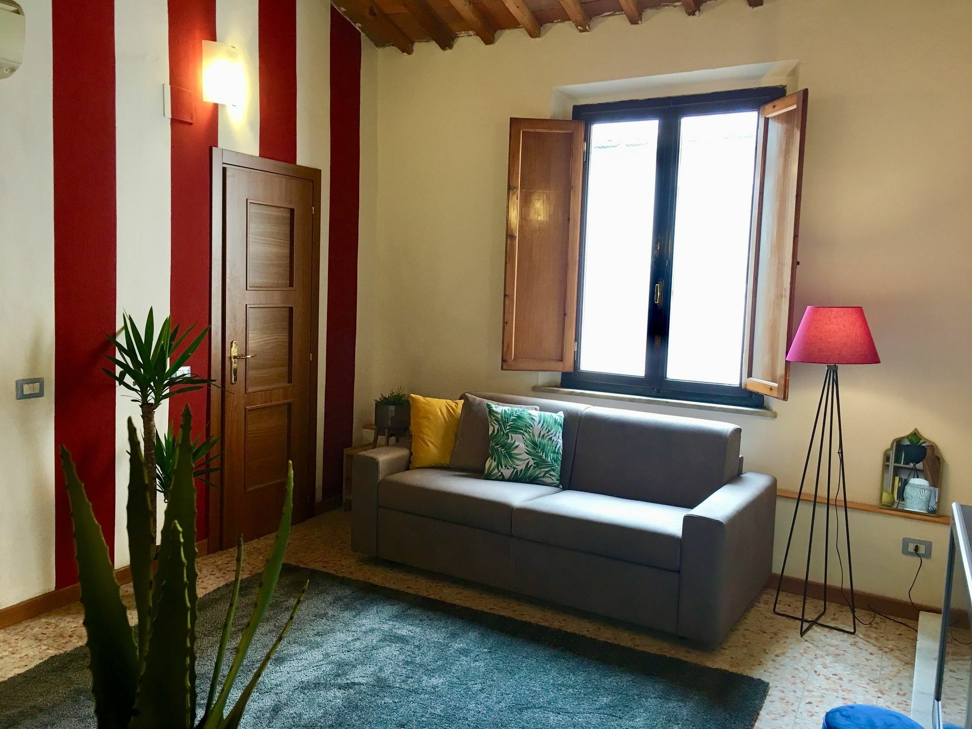 Aweshome Lungarno Bellavista Penthouse * Pisa
