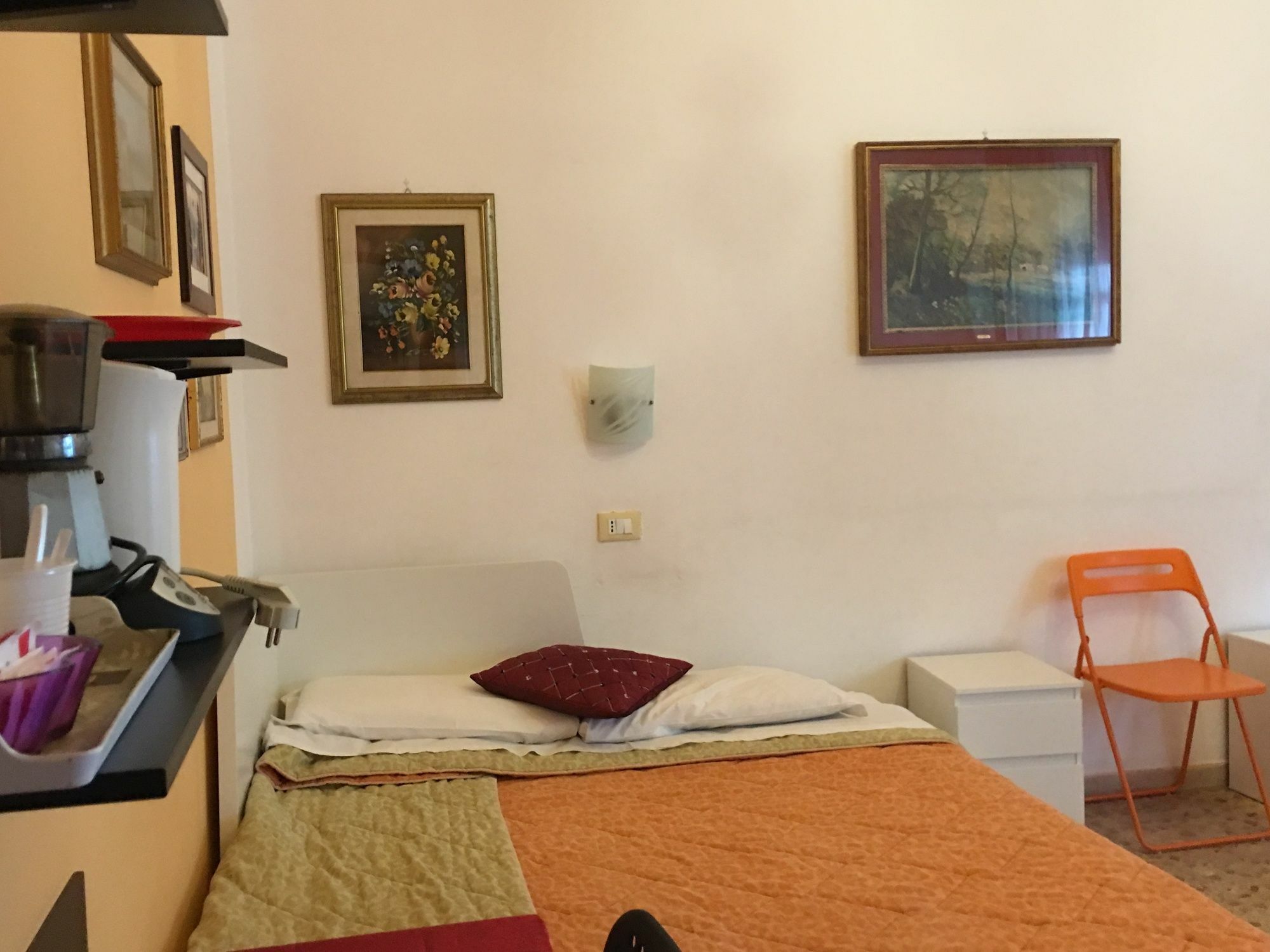A Casa Doina Airport2 Bed & Breakfast Pisa