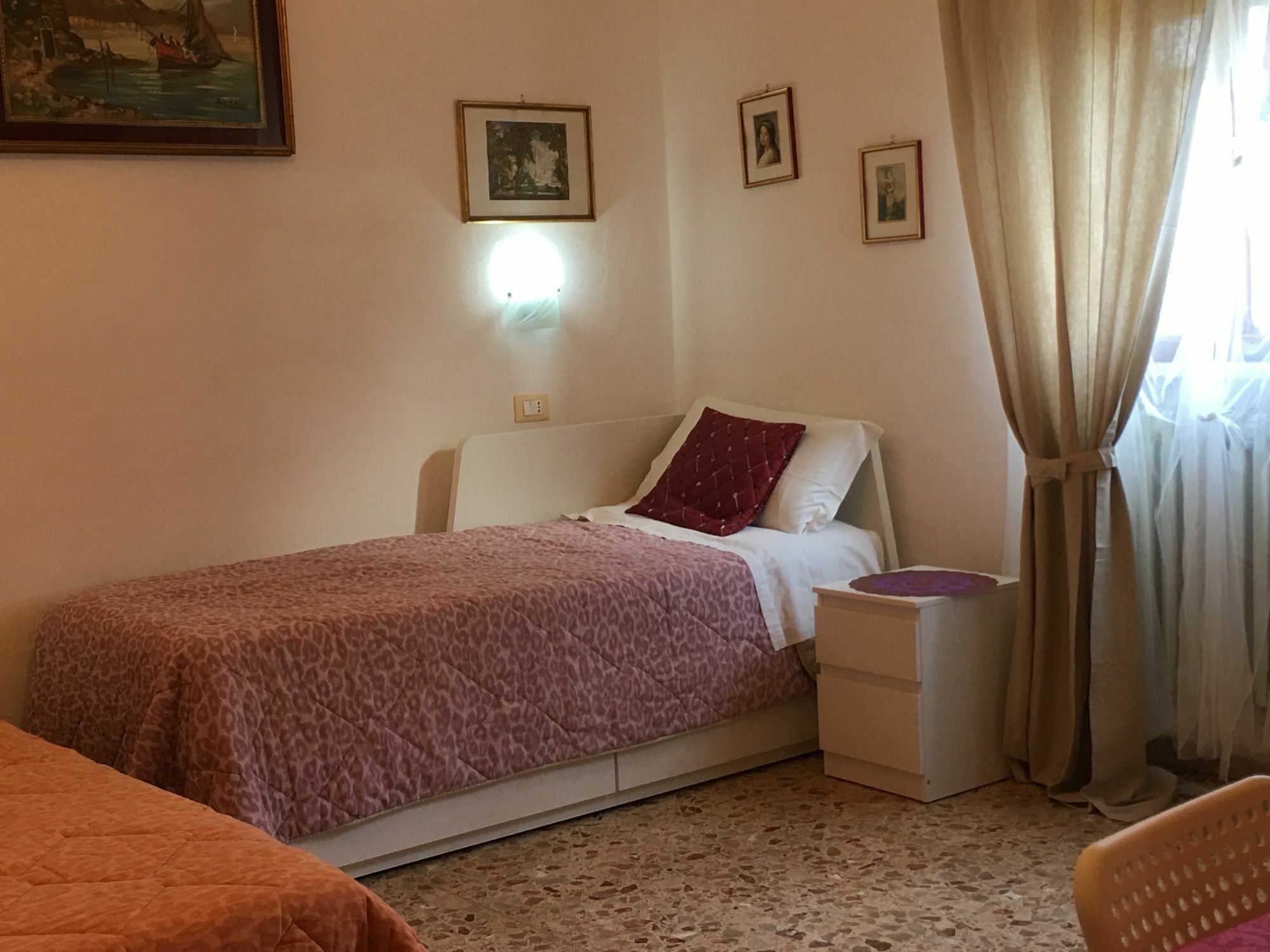 Bed & Breakfast A Casa Doina Airport2 Pisa