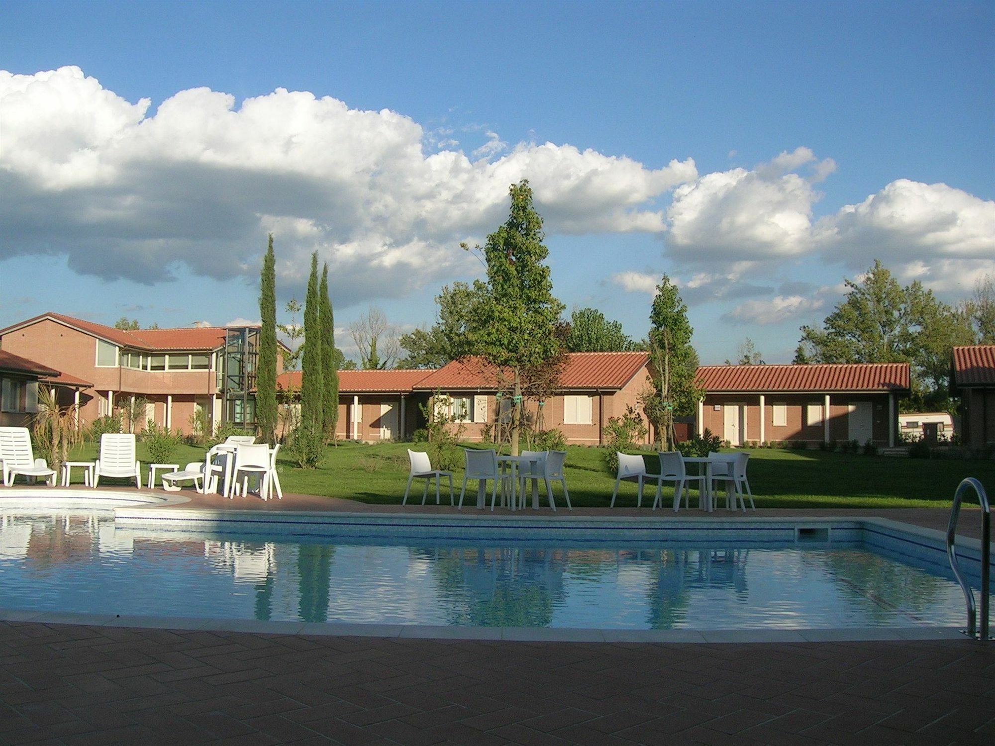 San Rossore Aparthotel 2*