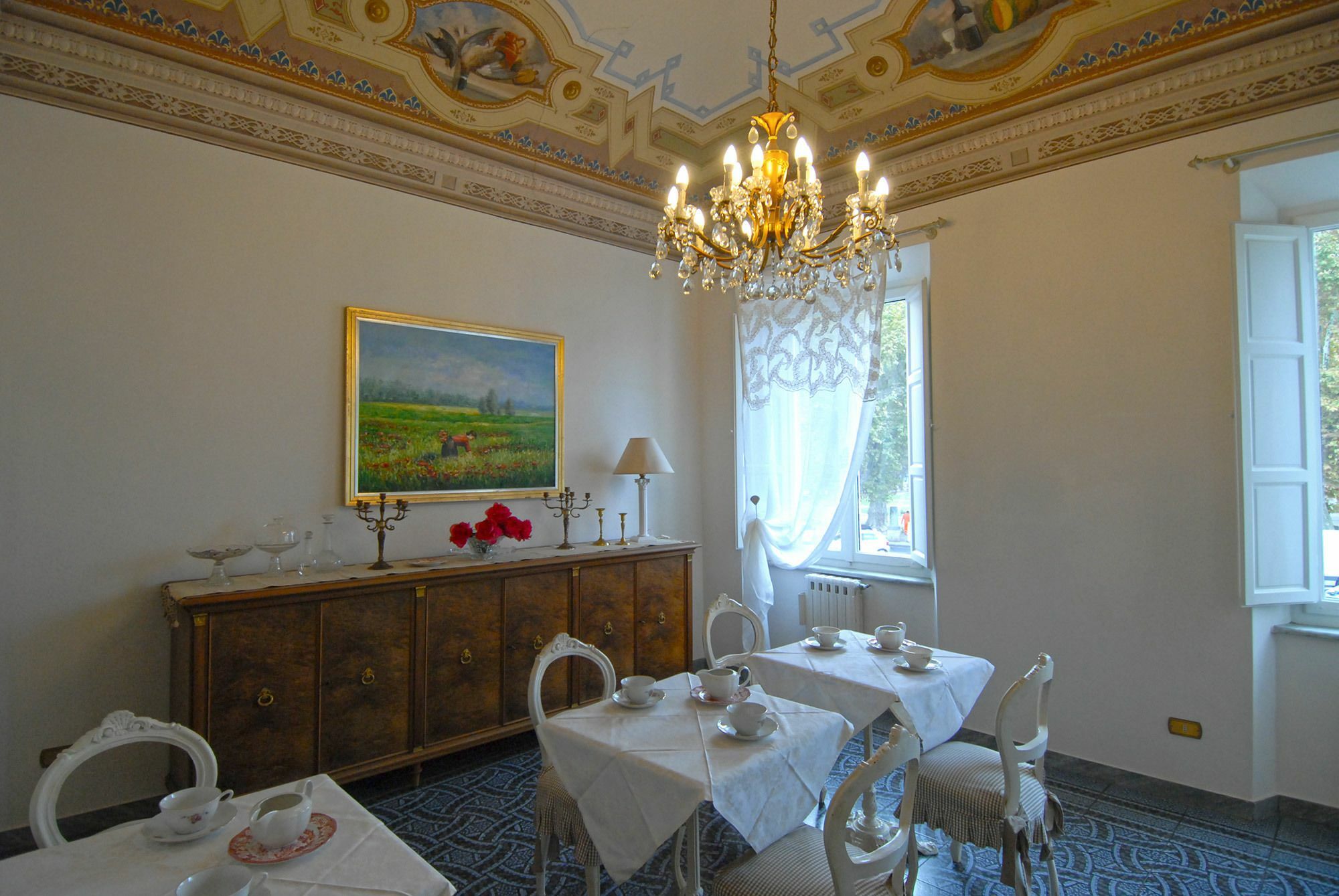 Ester Bed & Breakfast