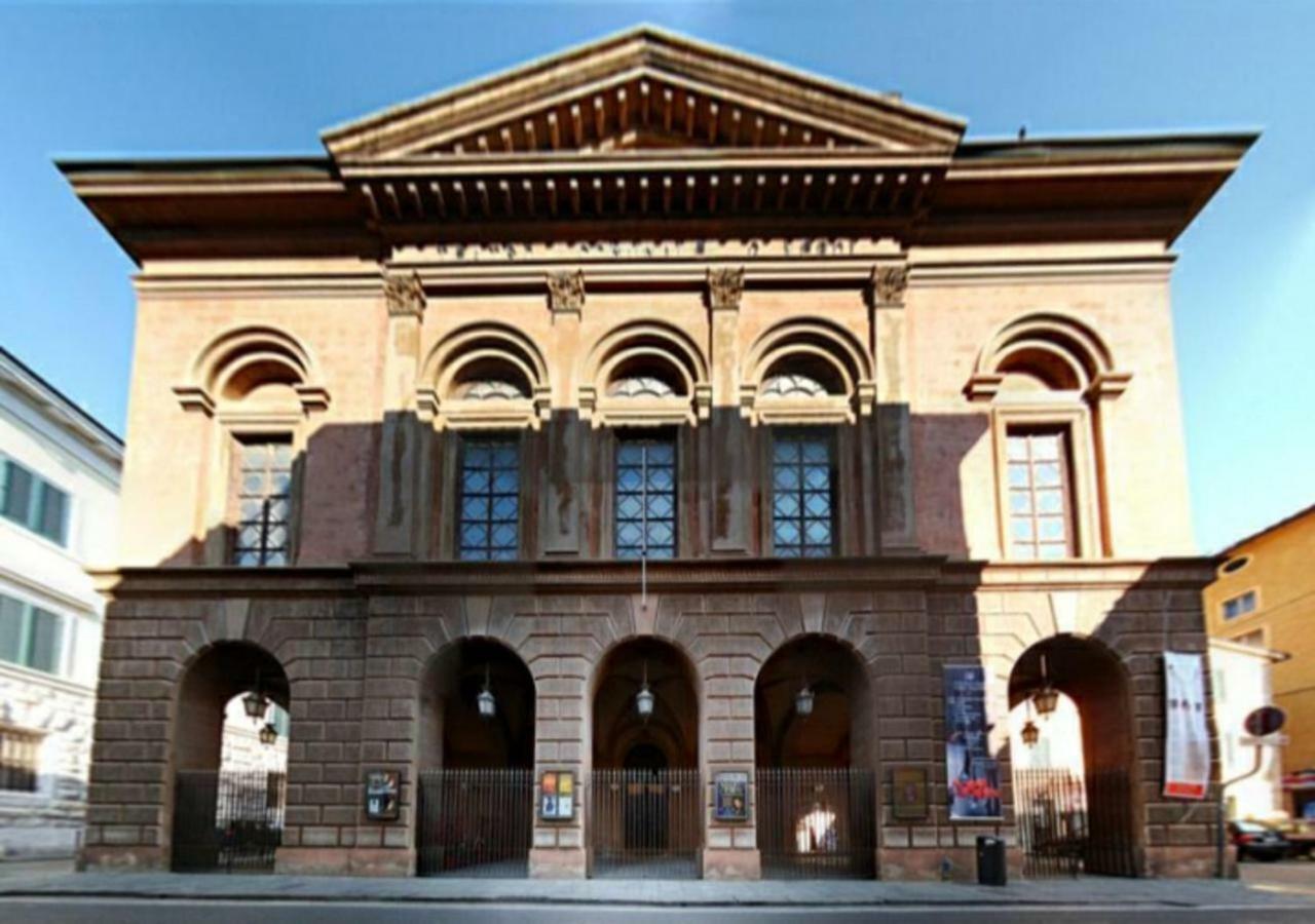 Bed & Breakfast - Residenza D'epoca Piazza Cairoli Pisa