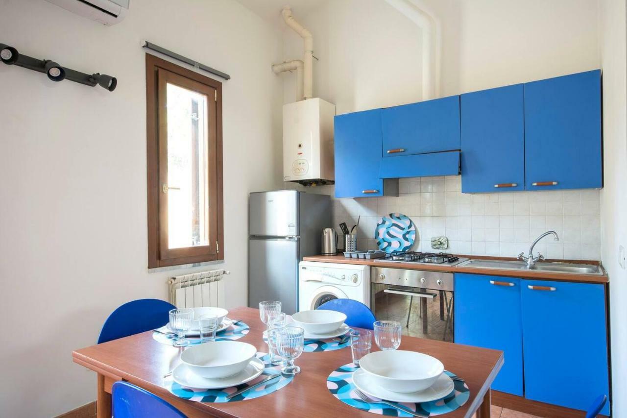 Altido Spacious Apt For 4 In Residential Area With Free Parking Apartment *