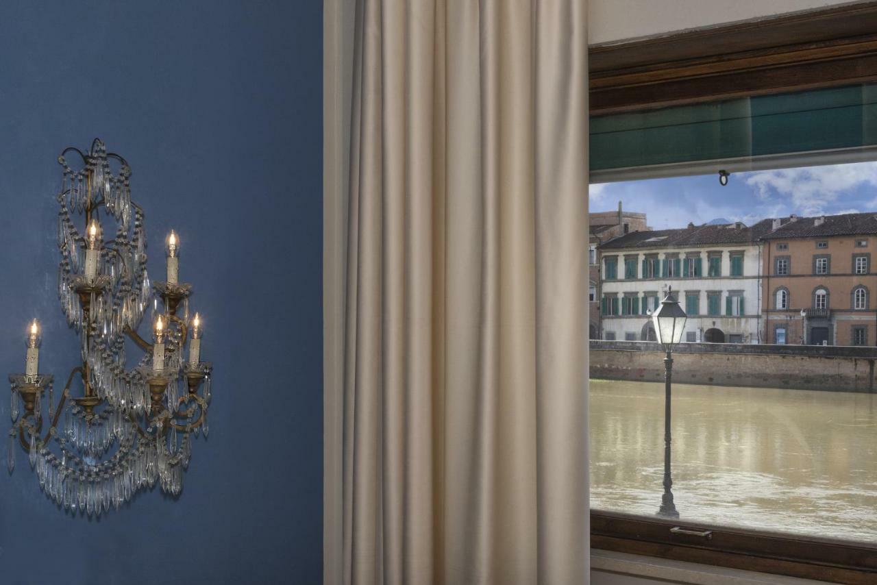The River * Pisa