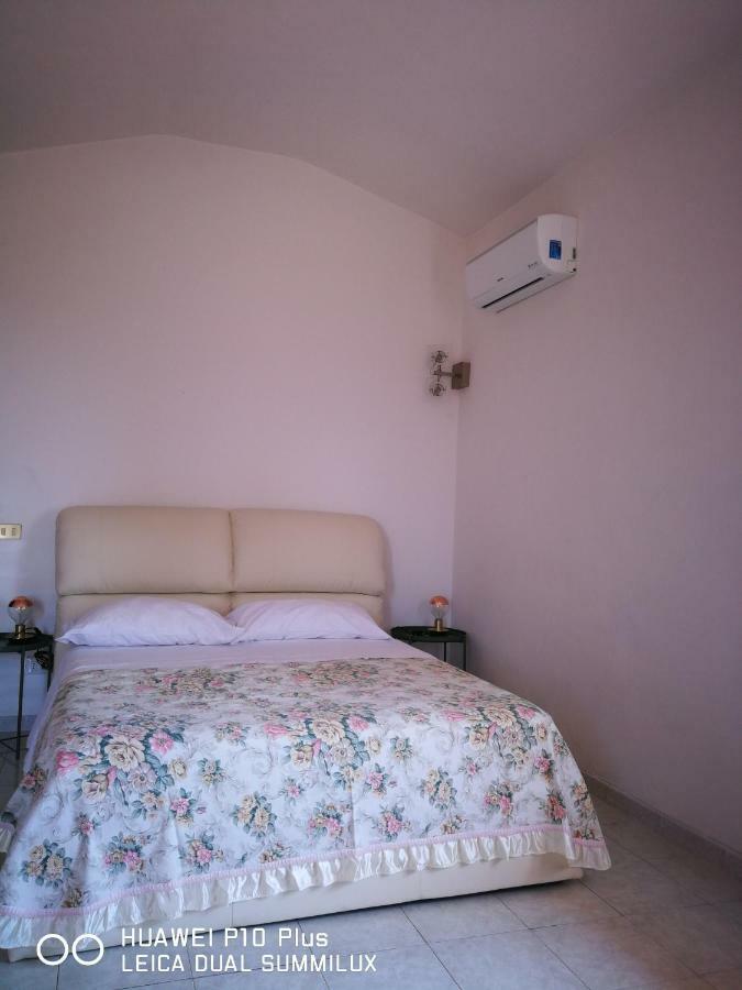 Galilei Guest house *