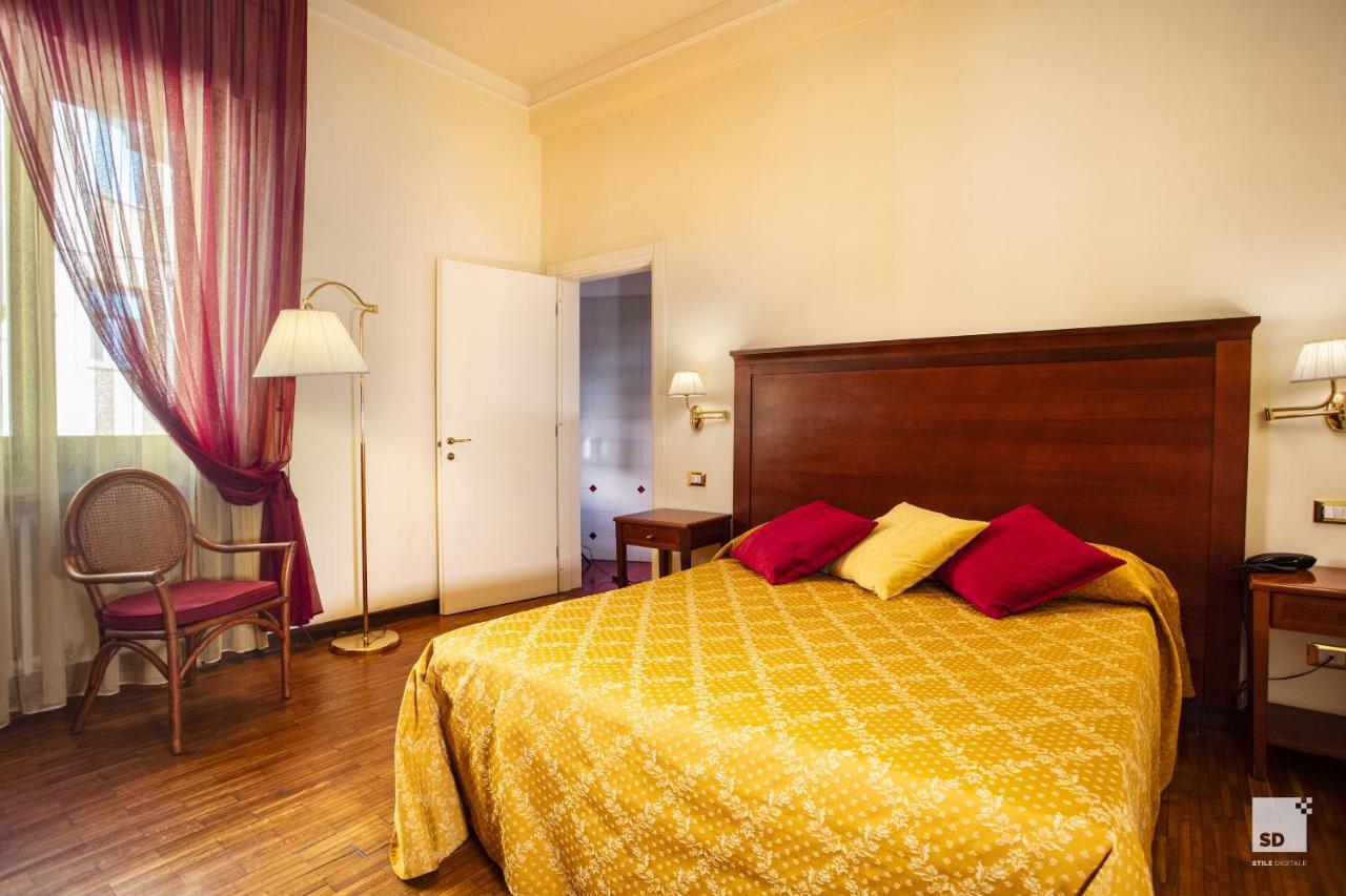 Hotel Alessandro Della Spina 3*