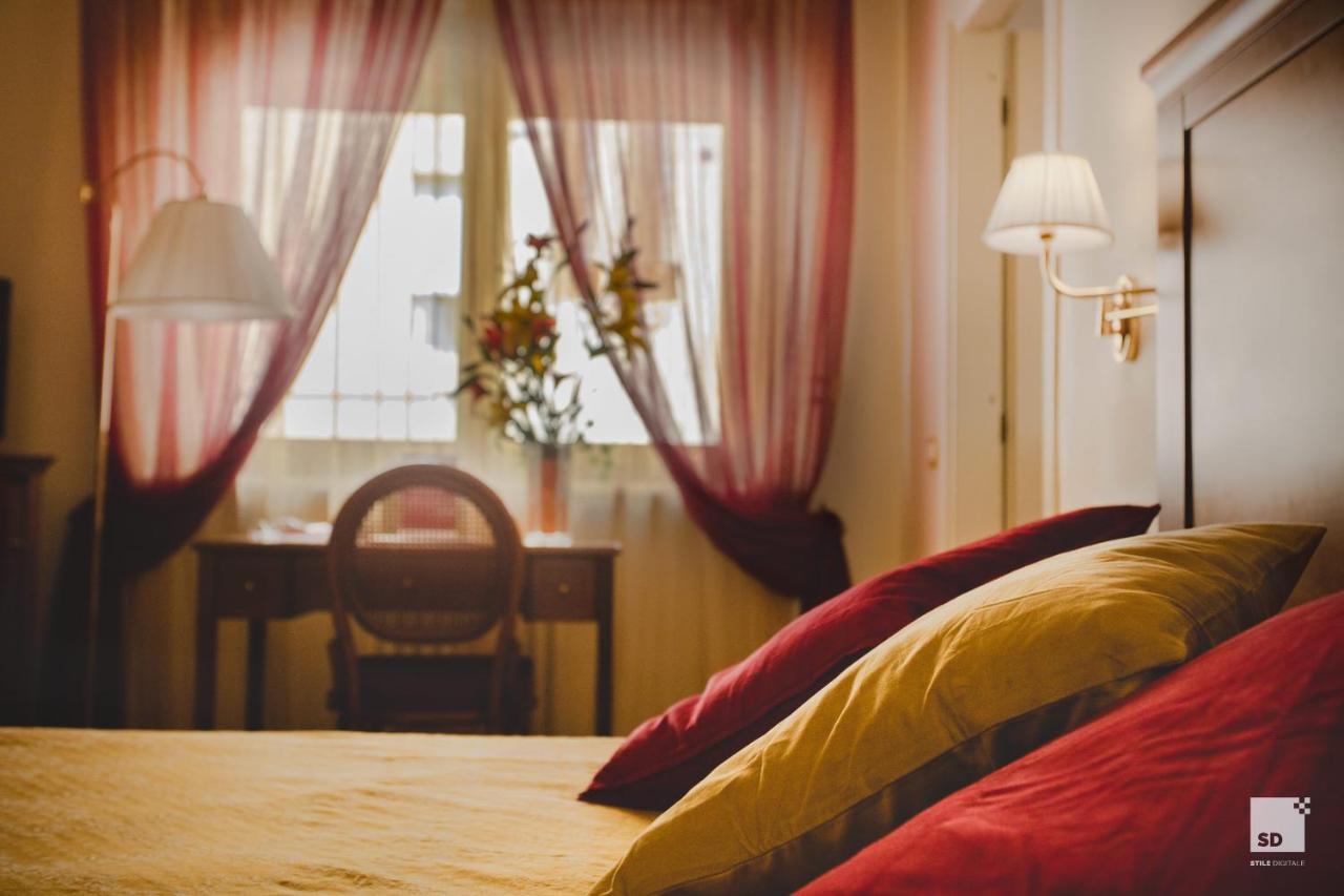Alessandro Della Spina Hotel 3*