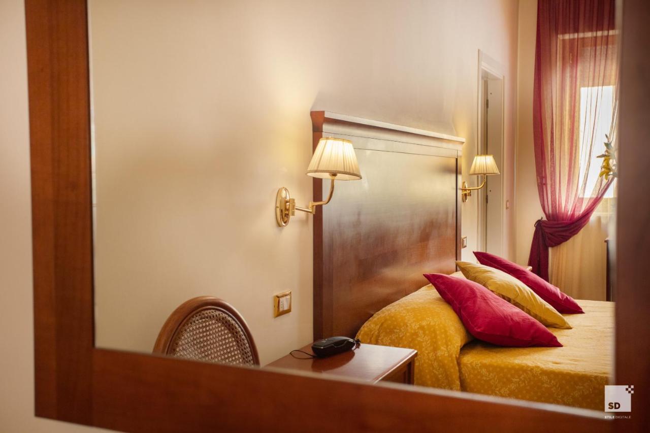 Alessandro Della Spina Hotel Pisa