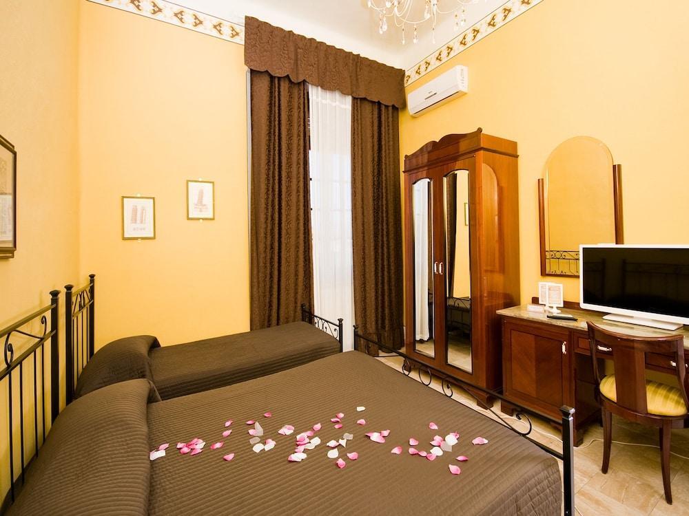 Tower Hotel 3*