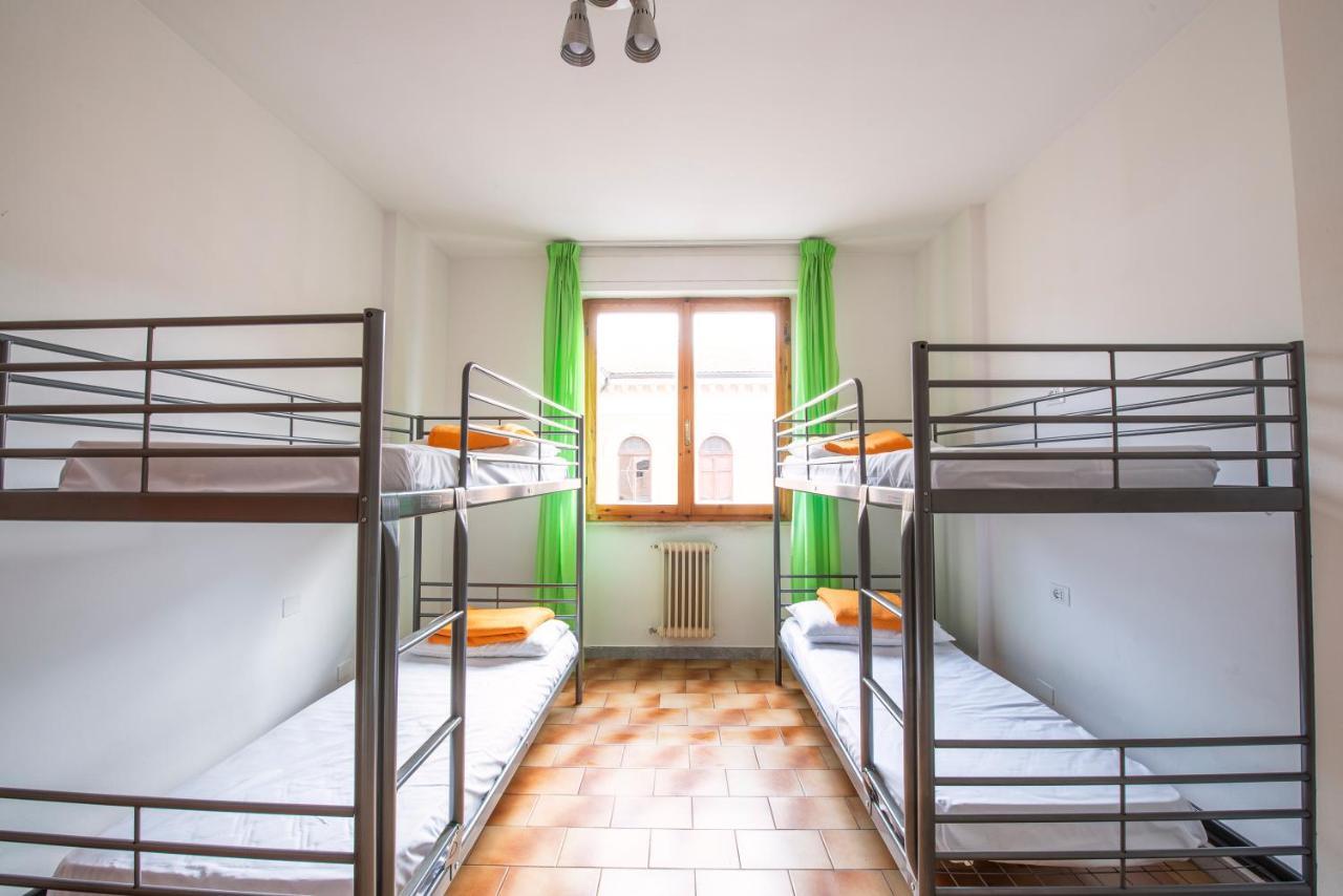 Safestay Hostel *