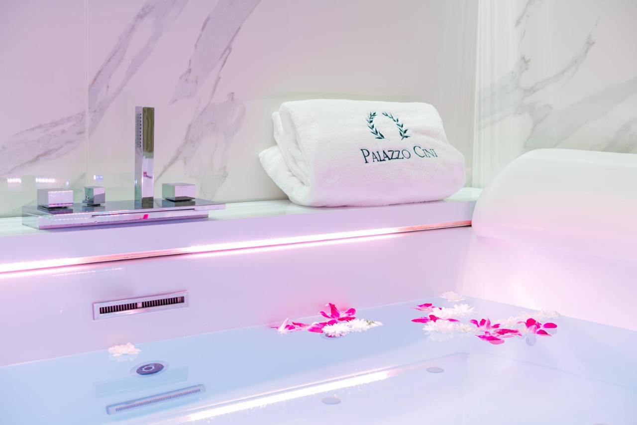 Palazzo Cini Luxury In Bed & Breakfast Pisa