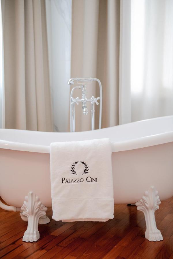 Palazzo Cini Luxury In Bed & Breakfast