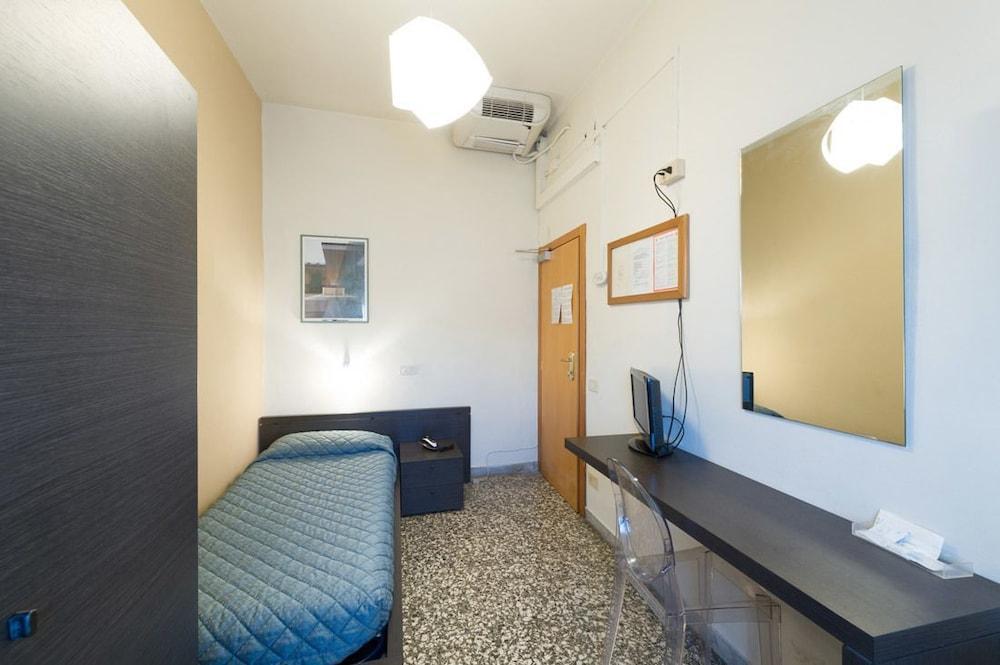 Hotel Moderno 2*