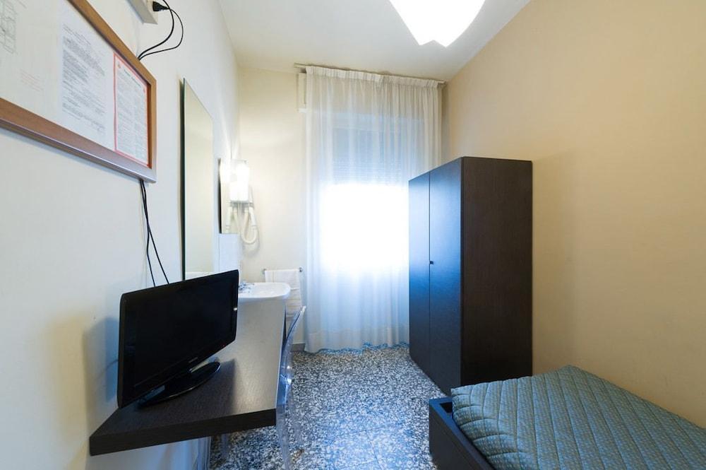 Hotel Moderno Pisa