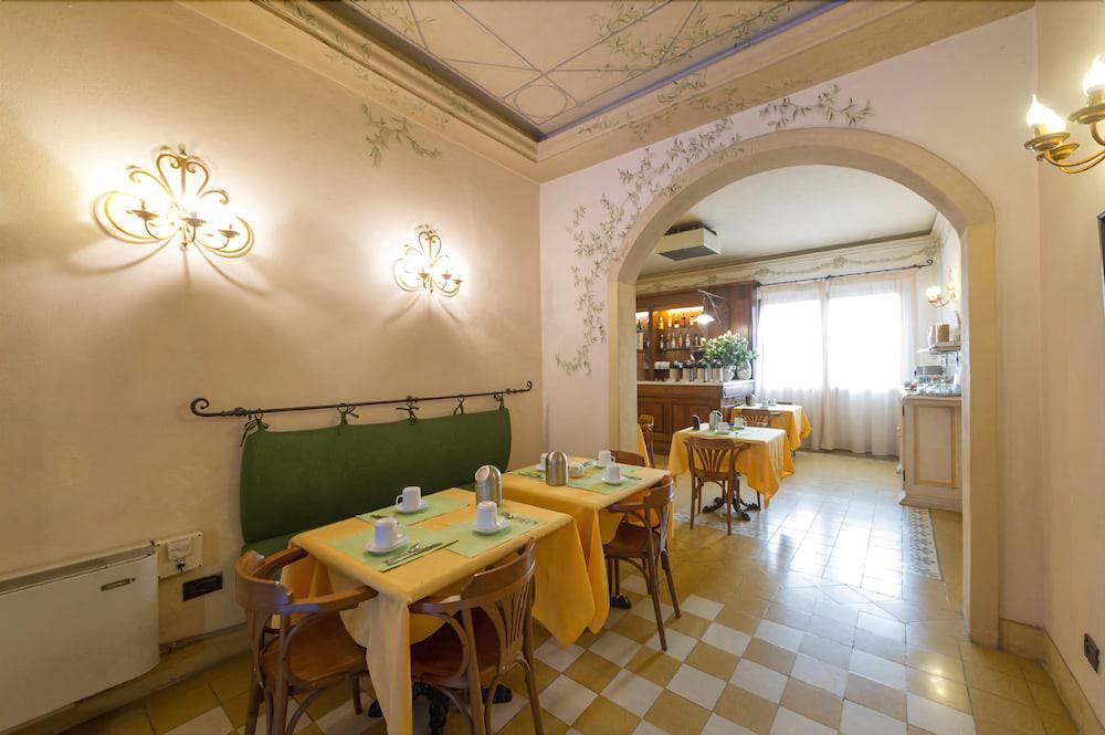 Moderno Hotel Pisa