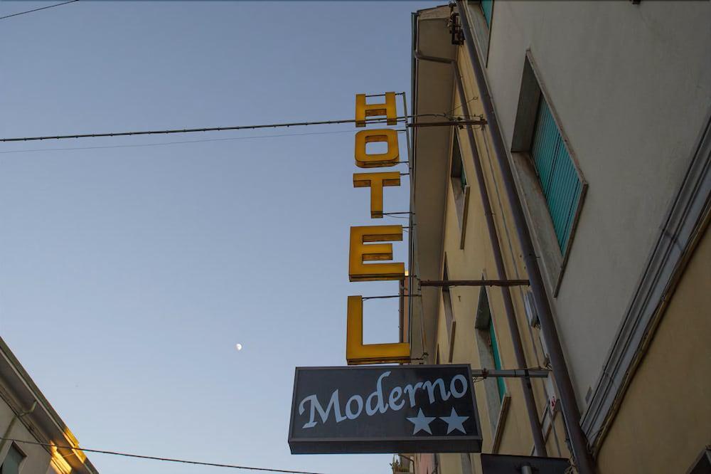 Moderno Pisa