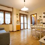 Altido Lovely Flat For 4 With Balcony And Free Parking