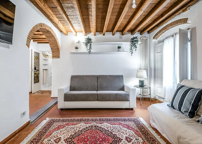 Hoslty-Suite L\'Arancio-Enjoy The Historical Center