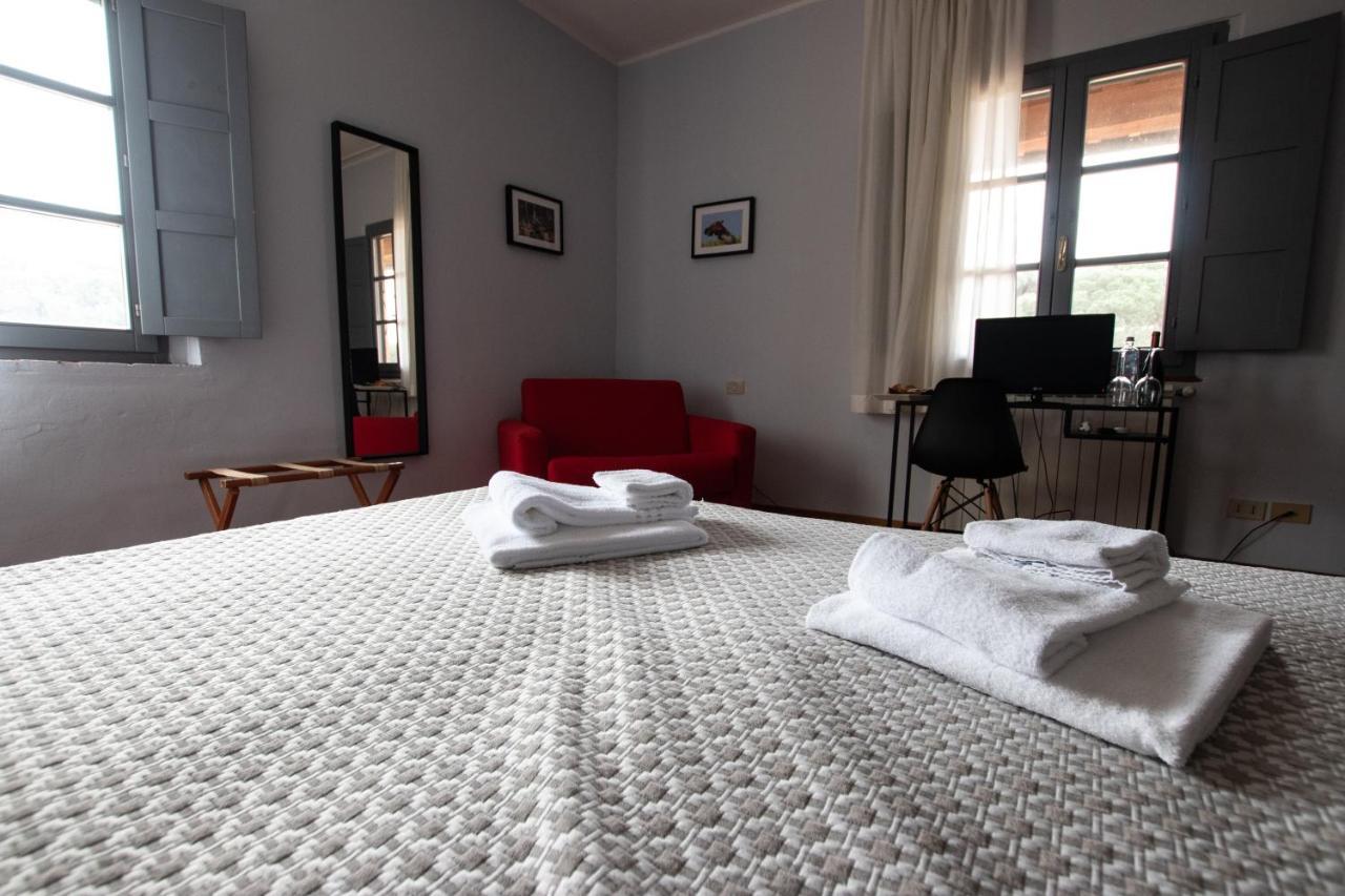 Hotel Casale La Sterpaia 3*