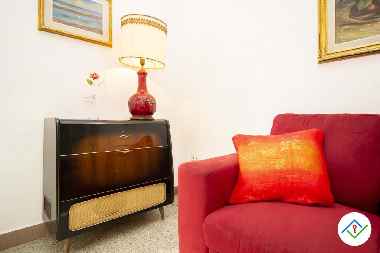 Sunny Corner Apartment