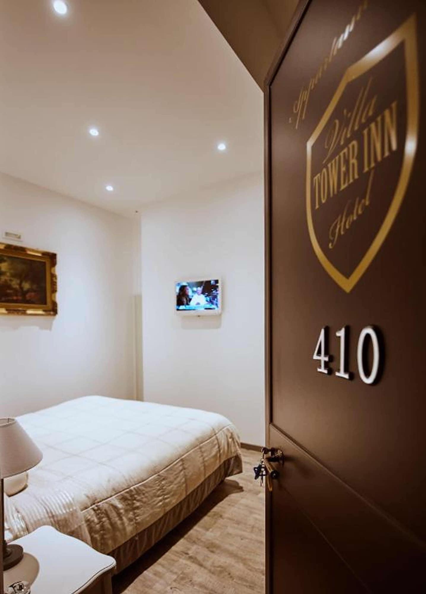 Khách sạn Tower 4*