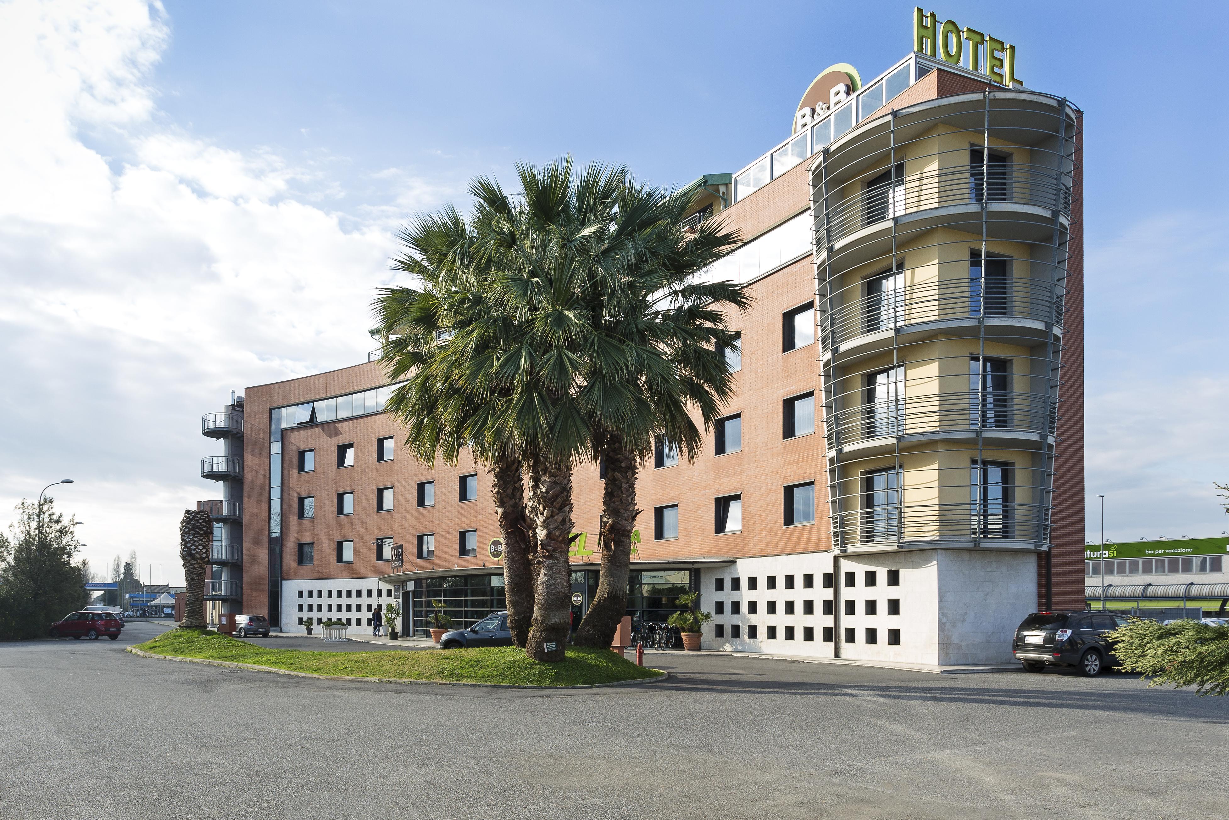 Airport Hotel 3*