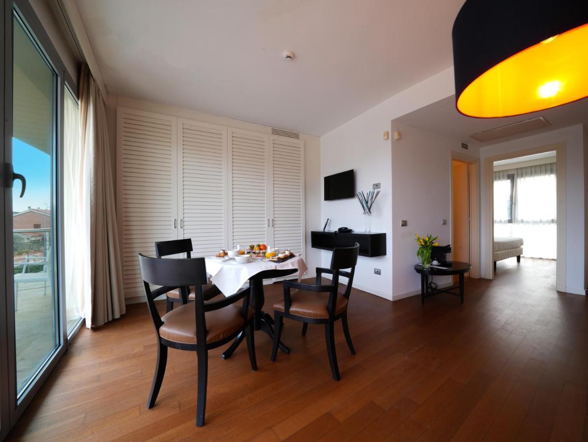 Tower Plaza 5*