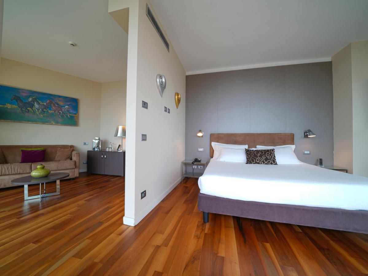 Tower Plaza 5*