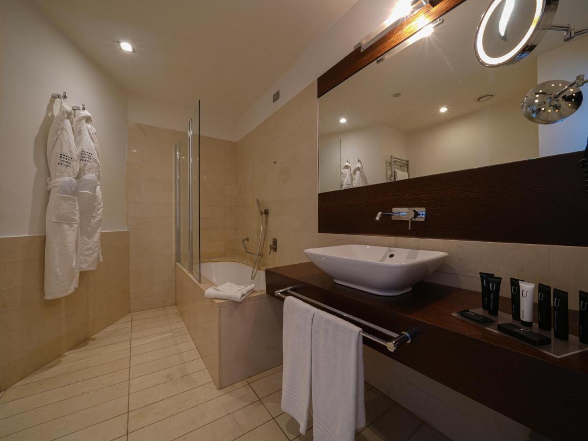 Tower Plaza Hotel