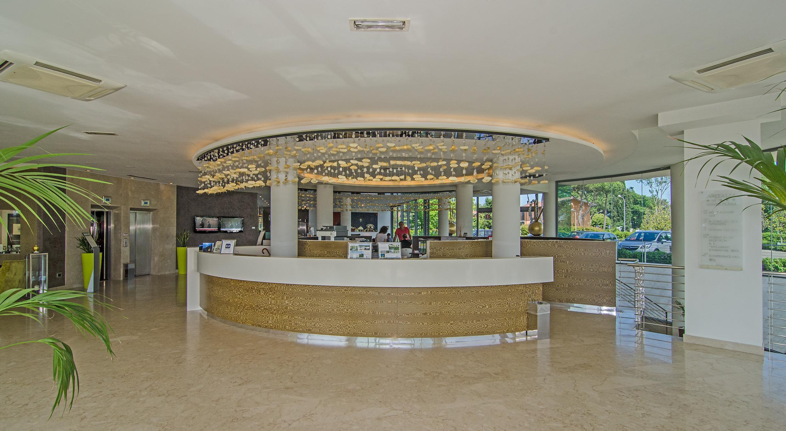 Tower Plaza Hotel 5*