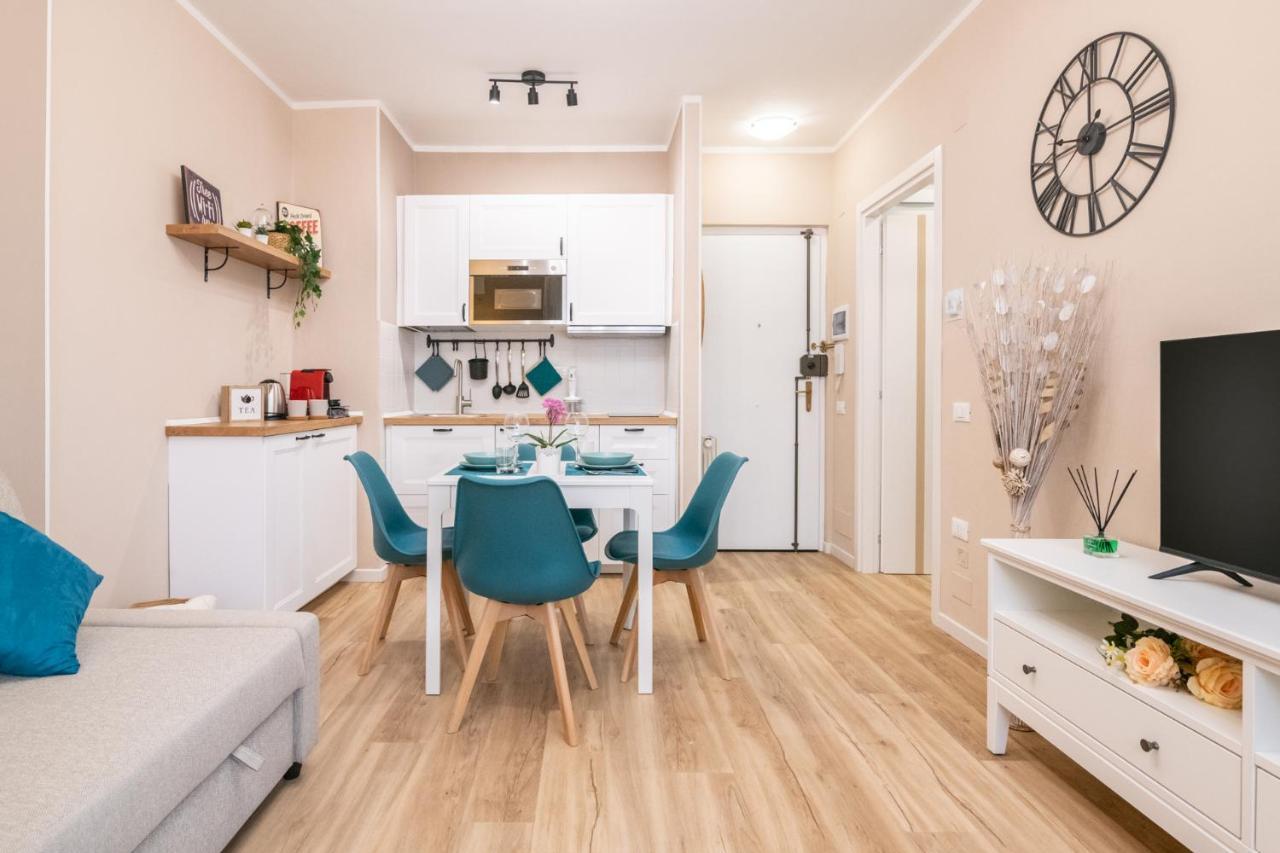 Kristel House Cisanello, Free Parking