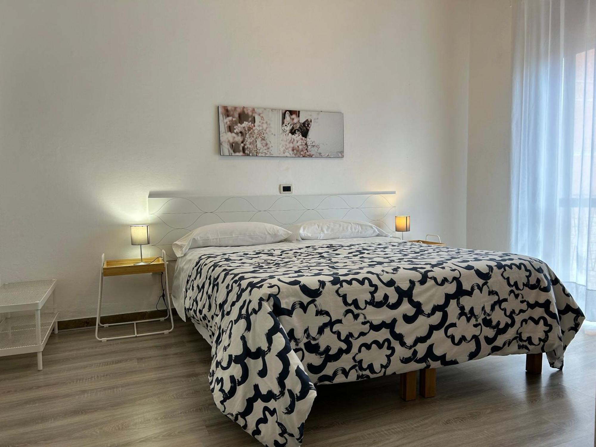 Cecile Hotel 2*