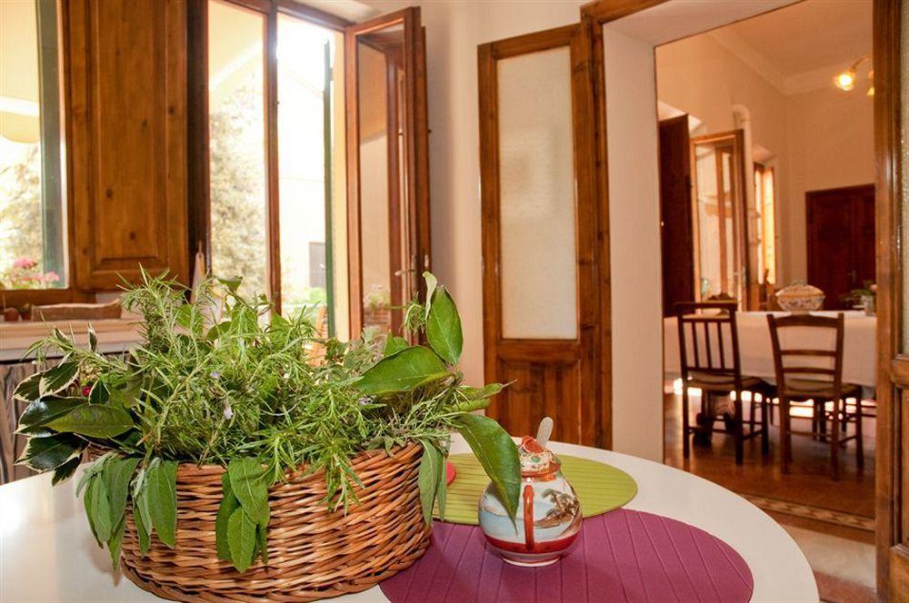 Acomodação com café da manhã  Borgo Largo 51 3*