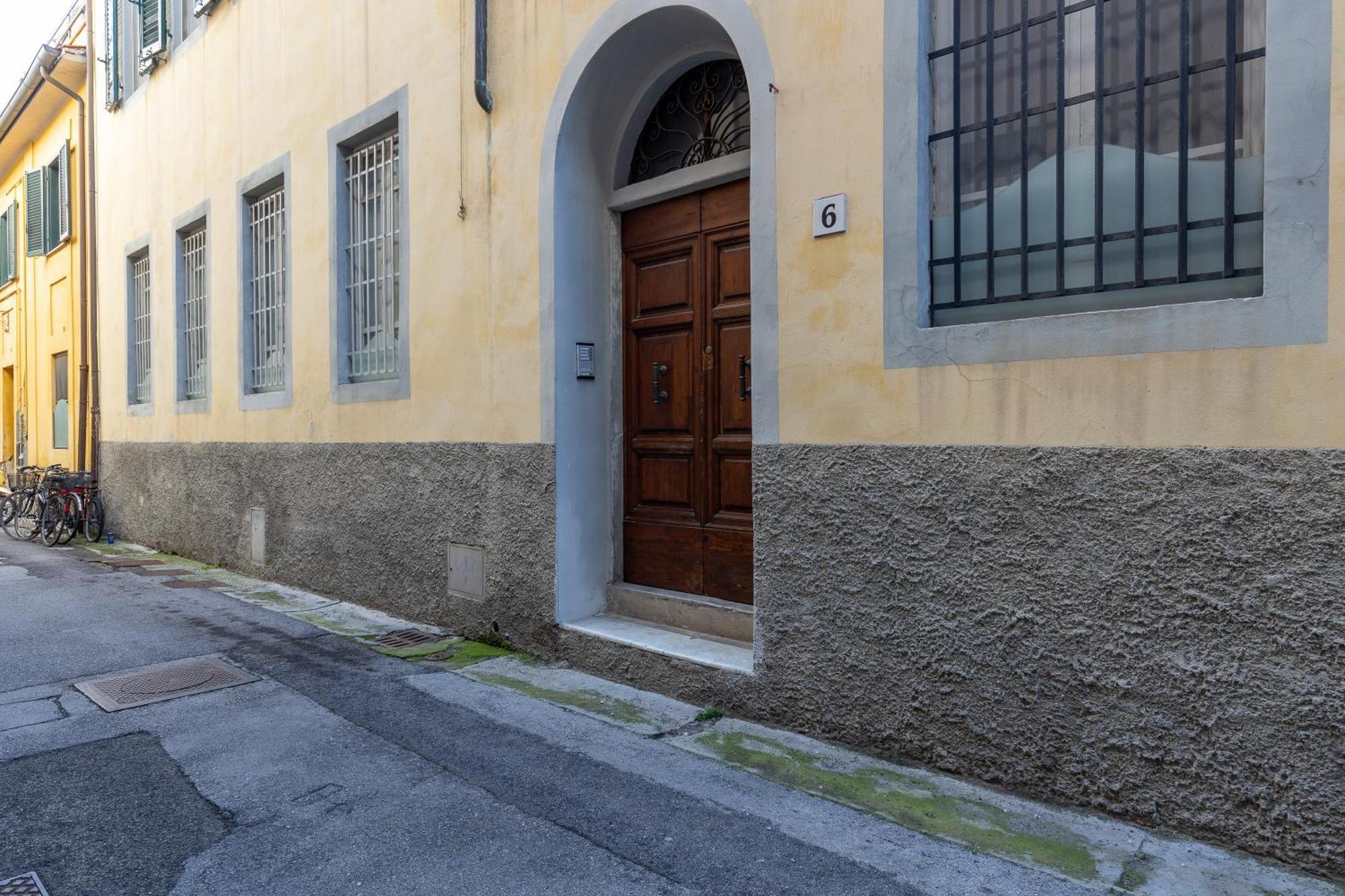 Apartment Lungarno Charismatic With Private Garden *