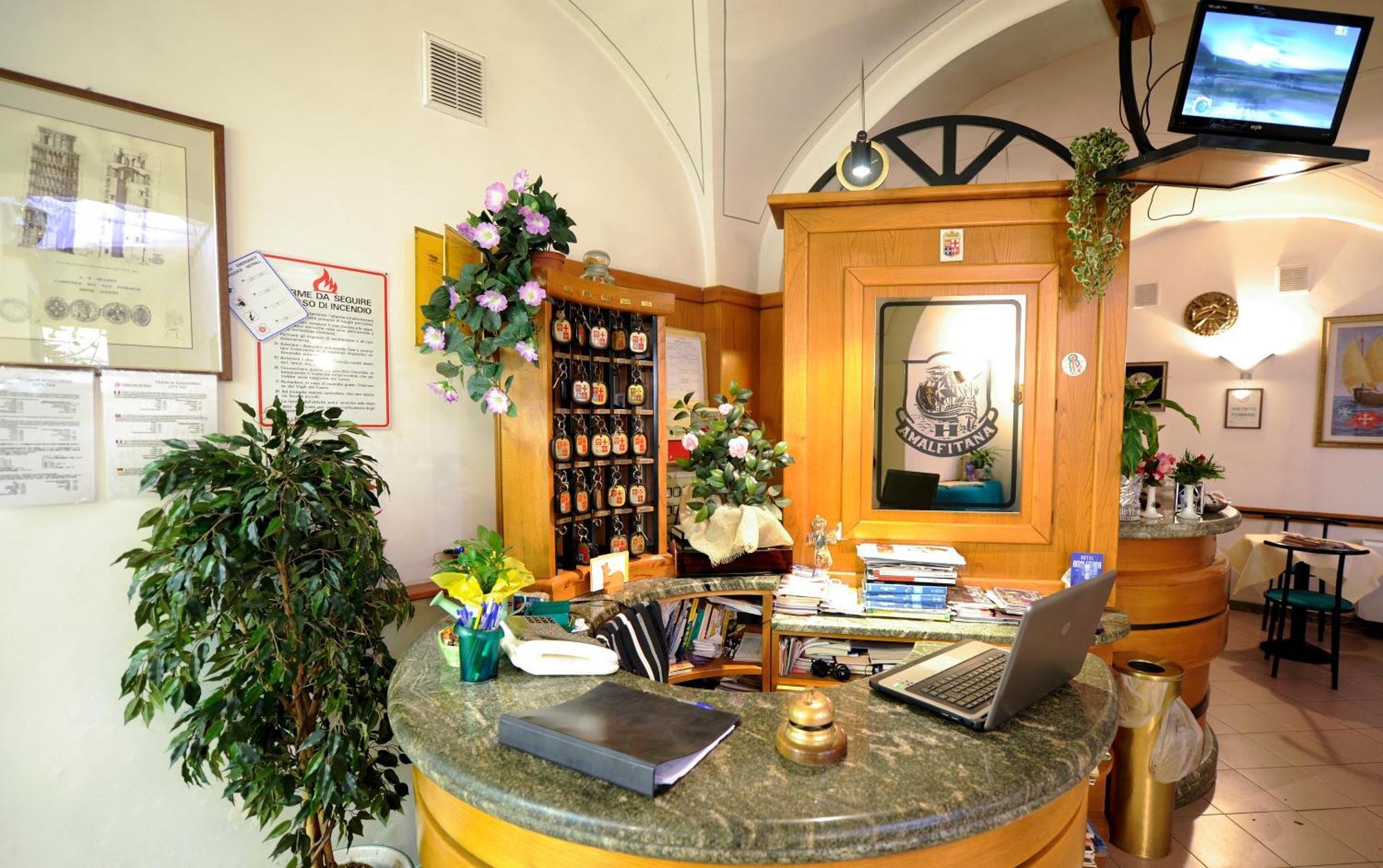 Hotel Amalfitana 2*
