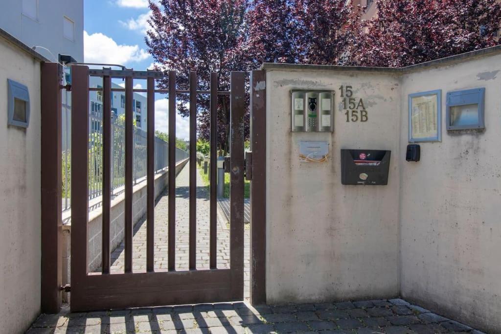Apartment Airport-train Station Ac Free Parking