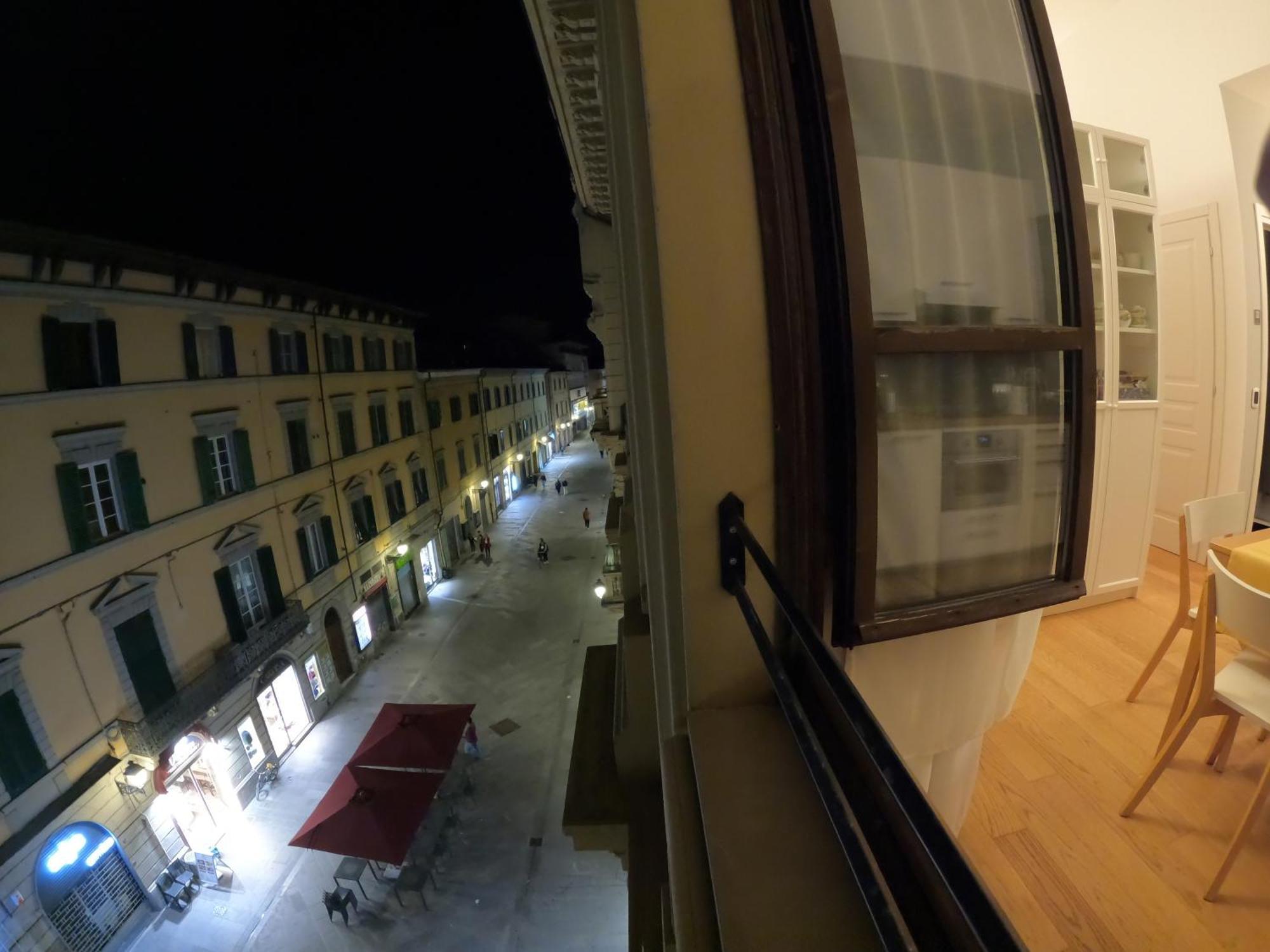 Bed & Breakfast Five Roses Pisa