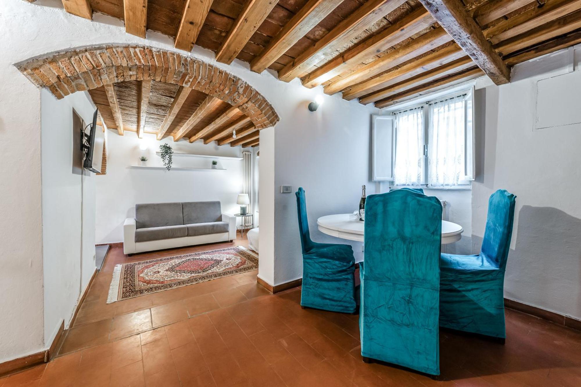 Hoslty-suite L'arancio-enjoy The Historical Center *